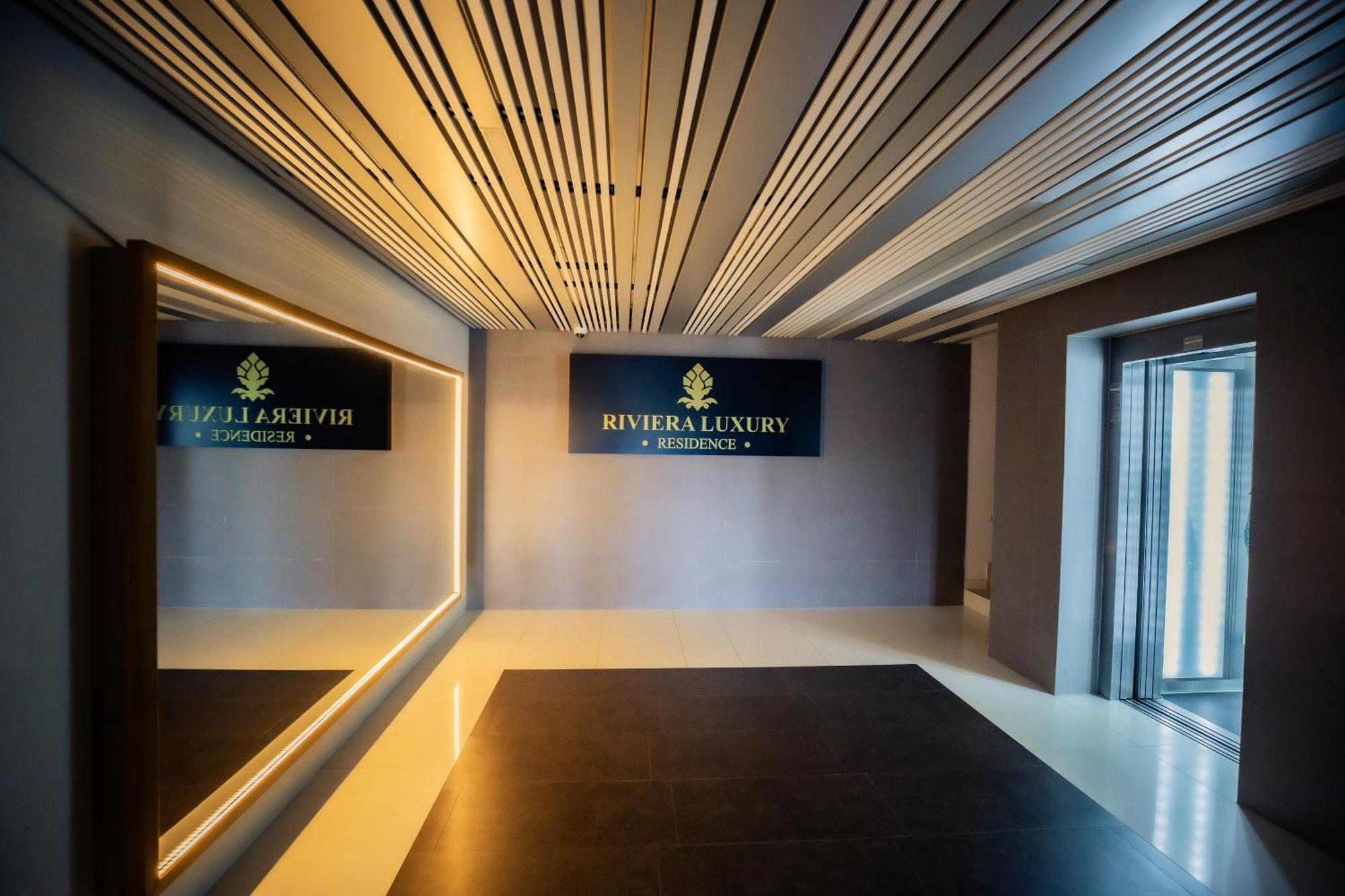 Red Hotel Riviera Suite&Lake Cluj-Napoca Exterior photo