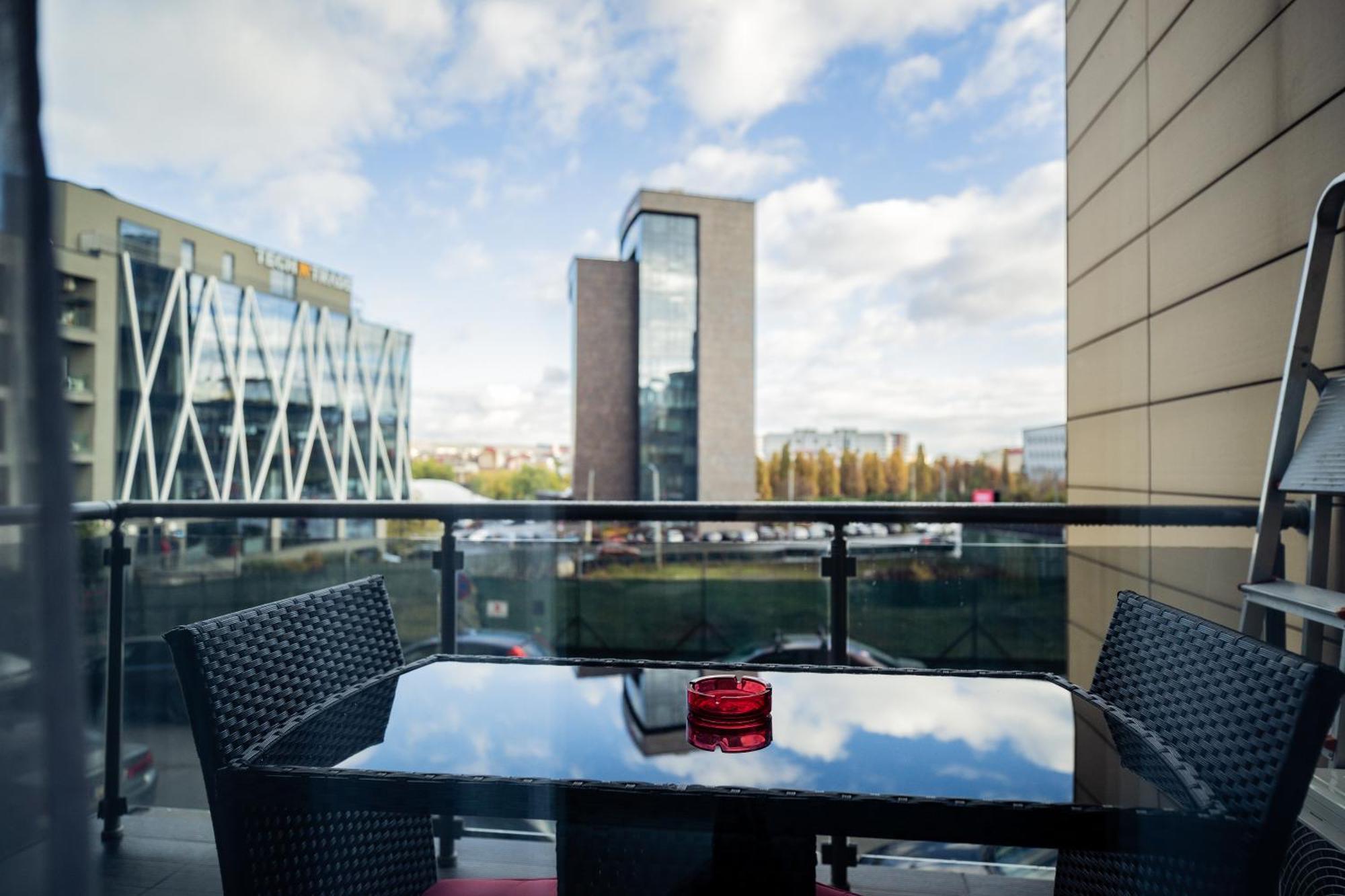 Red Hotel Riviera Suite&Lake Cluj-Napoca Exterior photo